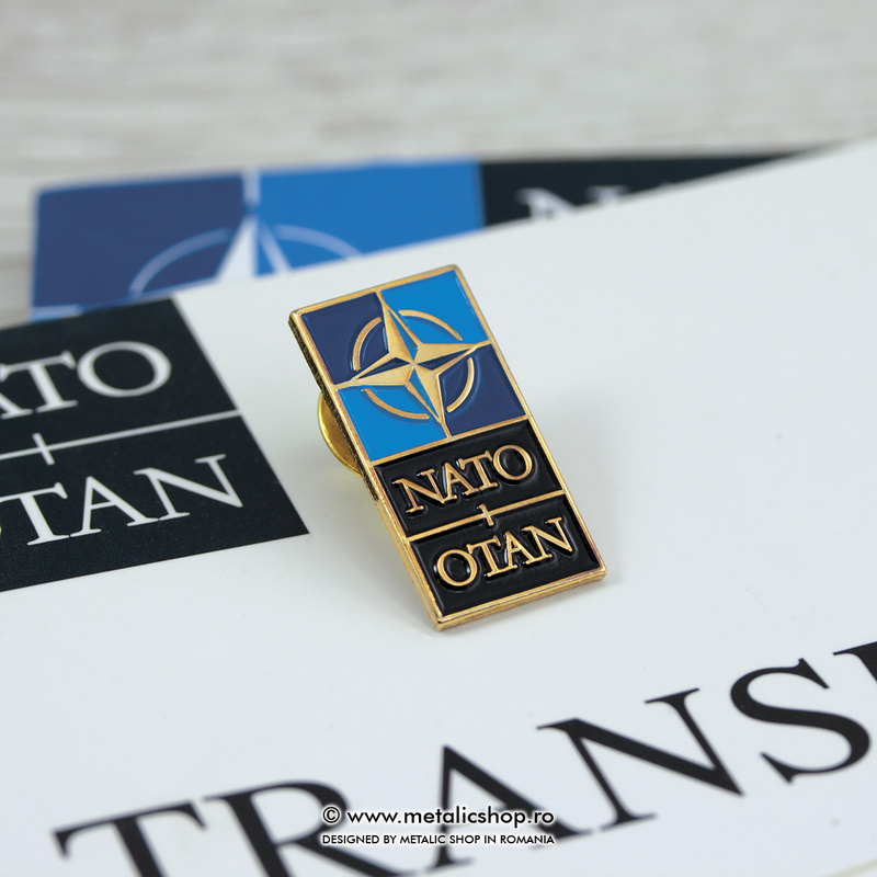 Insigna NATO