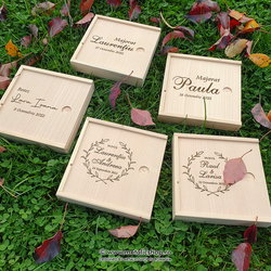 Cutie personalizata din lemn